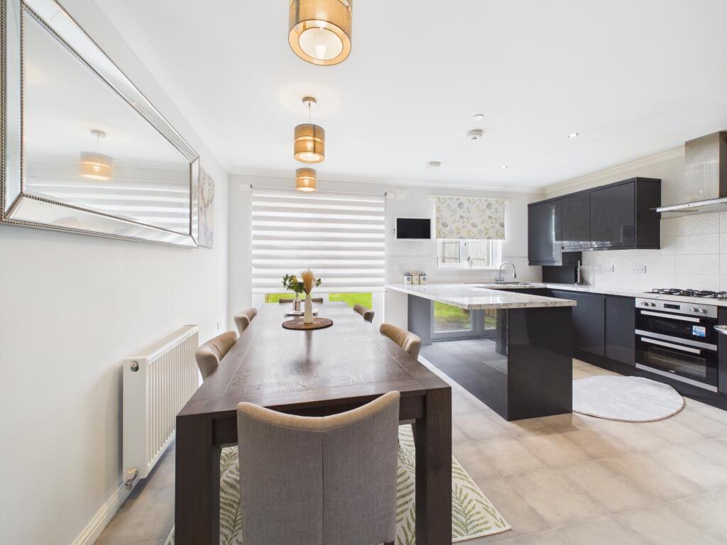 House in Motherwell, North Lanarkshire - View 5