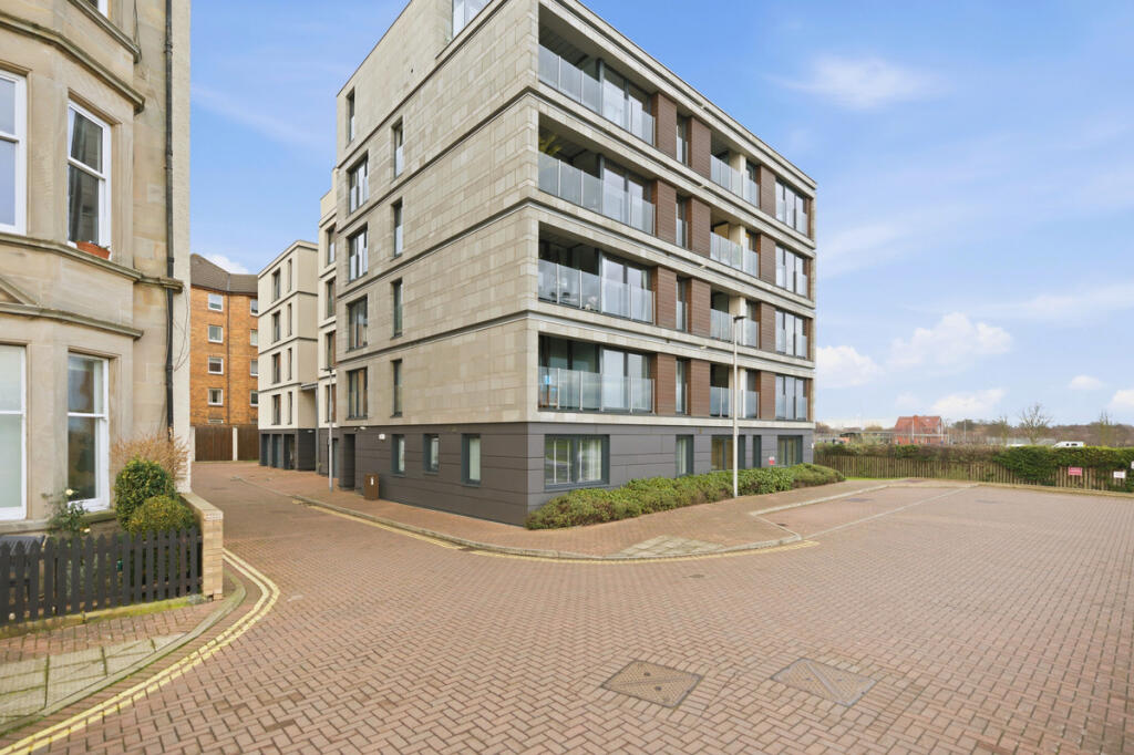 Main image of property: 14 Flat 7 Bangholm Terrace, Edinburgh, EH3