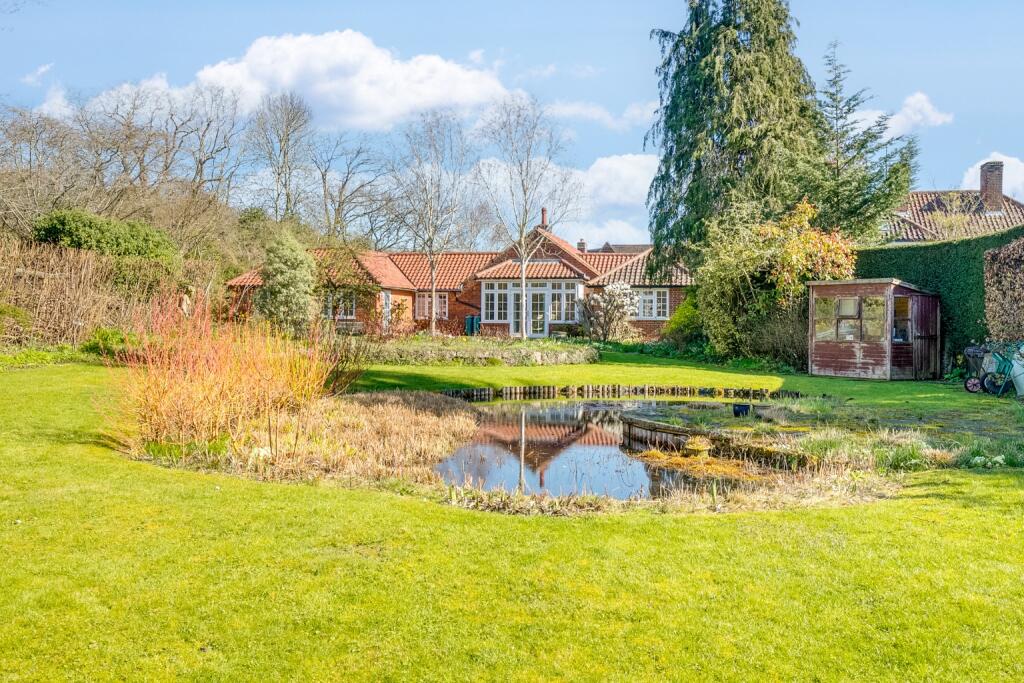 Additional image 2 of High Oaks Road, West Side, Welwyn Garden City, Hertfordshire, AL8