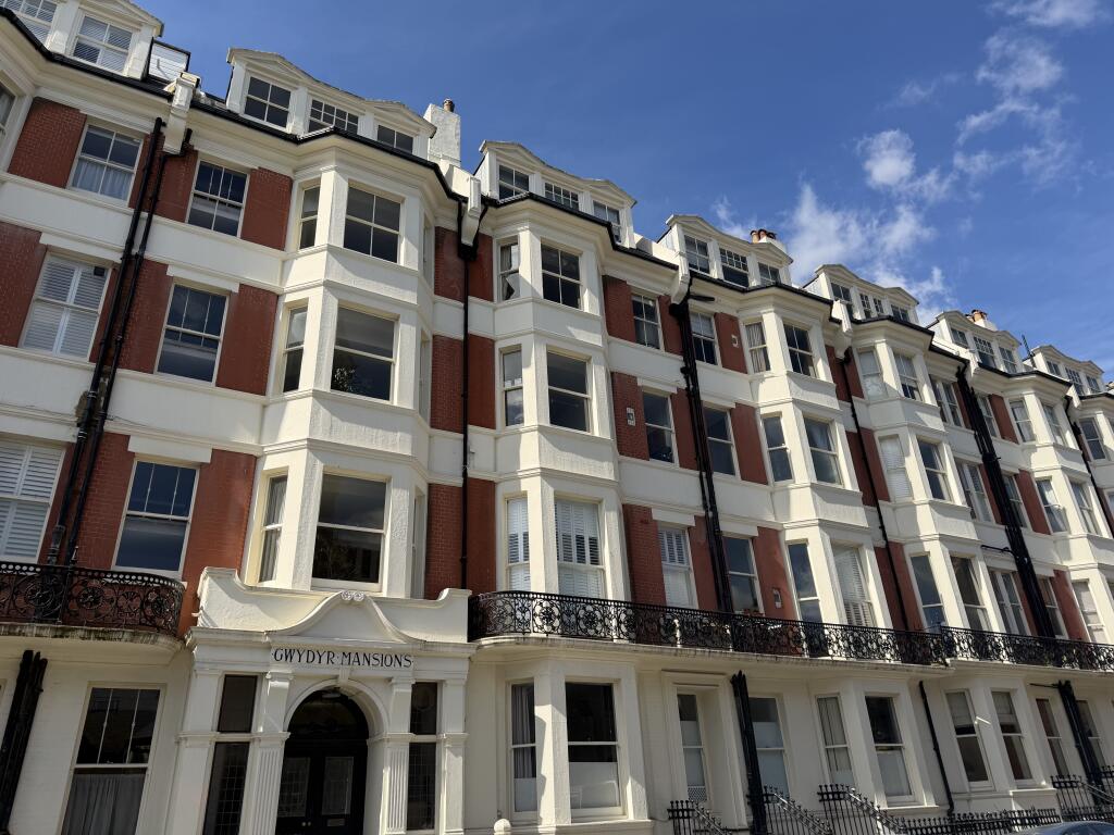 Main image of property: Gwydyr Mansions, Holland Road BN3 1JW