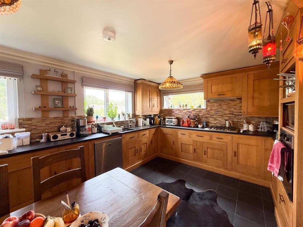 House in Corby, Danesholme - View 4