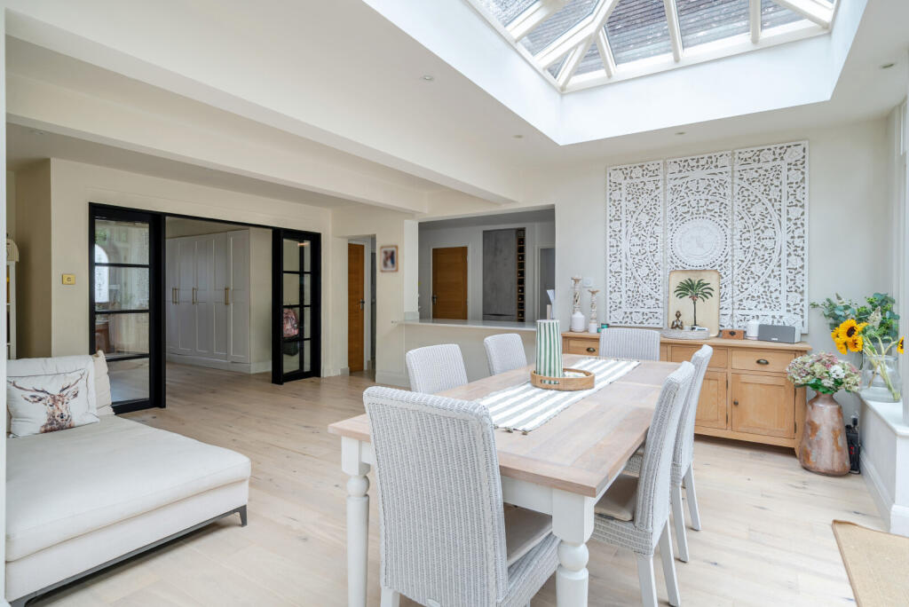 House in Elmbridge, Surrey - View 3
