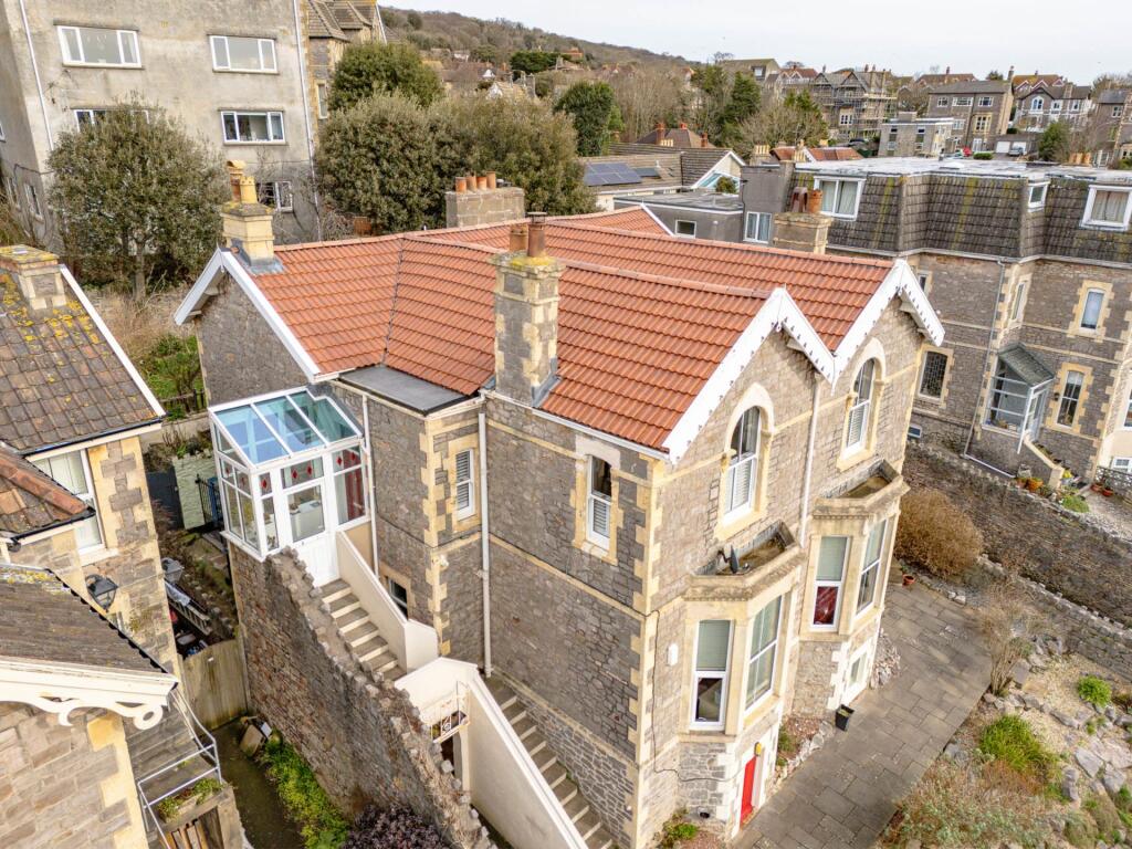 Southside, Hillside - Stunningly Renovated Period Property photo 3