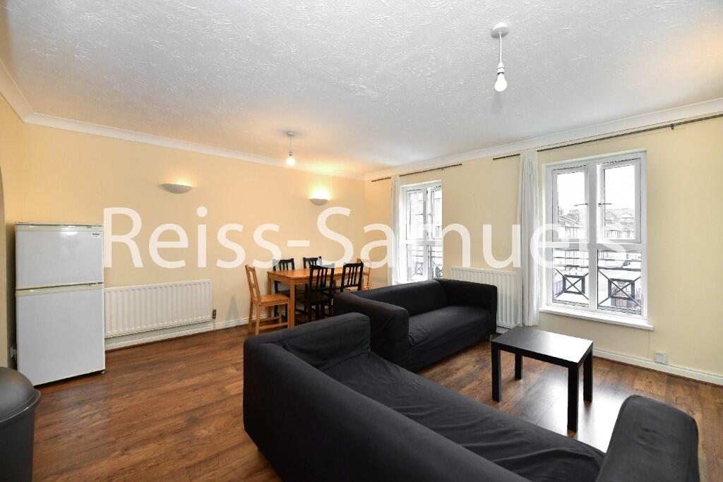 5 bedroom semi-detached house for rent