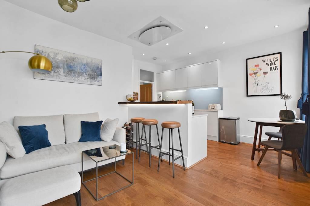 Apartment in London - More