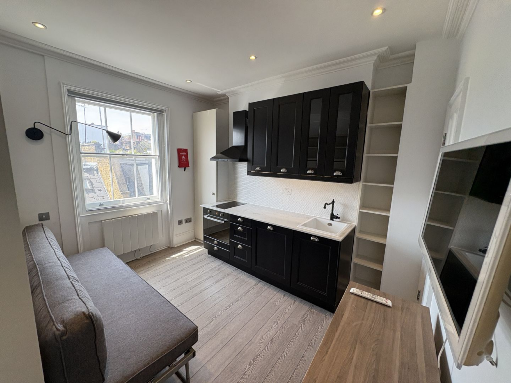 Studio flat for rent
