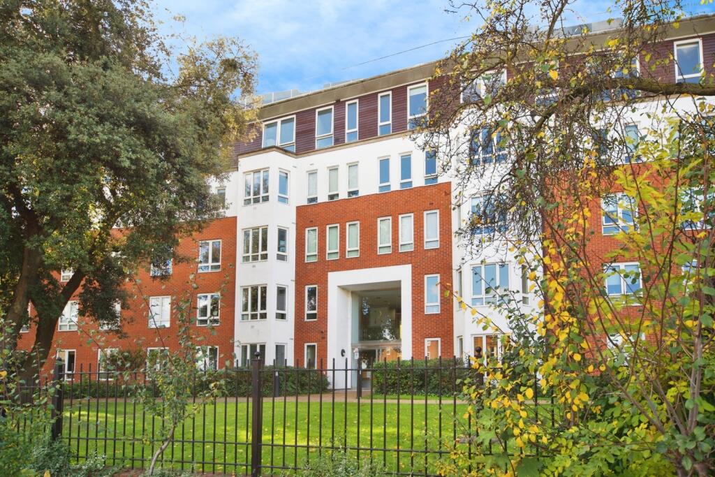 Main image of property: Regency Court, High Road, London, E18