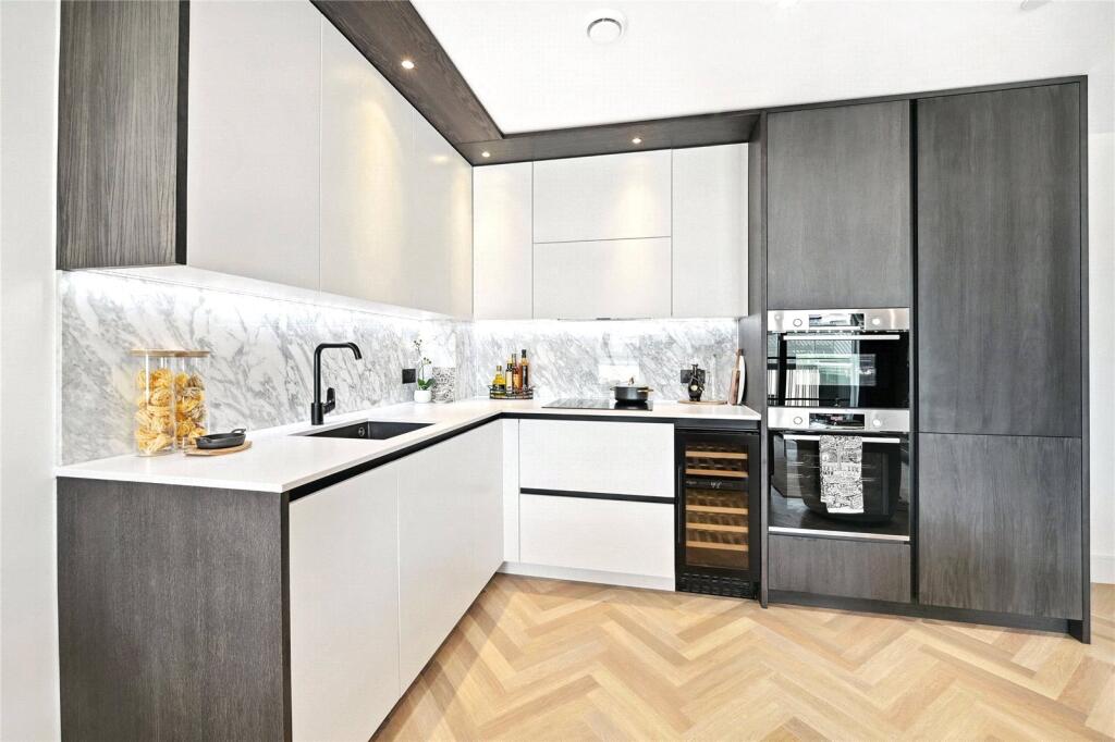 Apartment in London - View 3