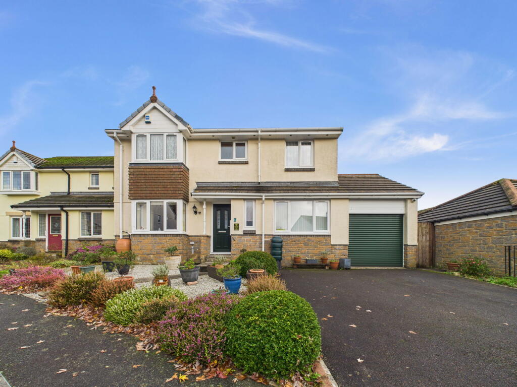 4-bed detached on Henfordh Grange, Liskeard, £385,000