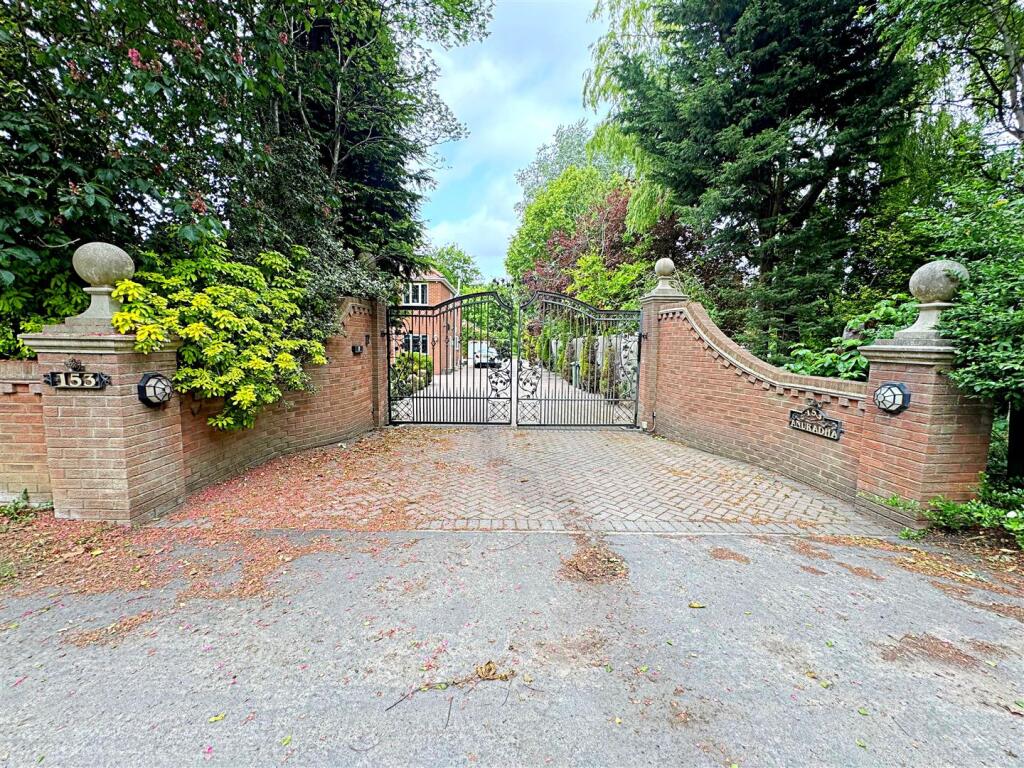 Main image of property: Building plots at rear of 153 Humberston Avenue, Humberston, Grimsby, N.E. Lincolnsire, DN36 4SX