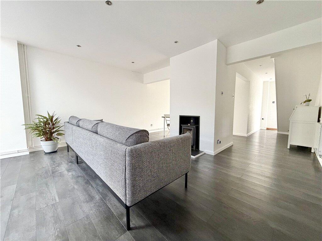 House in Southampton - View 4