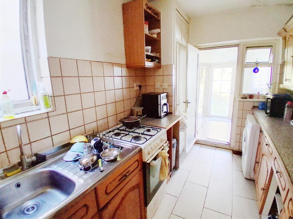 Apartment in London - View 5