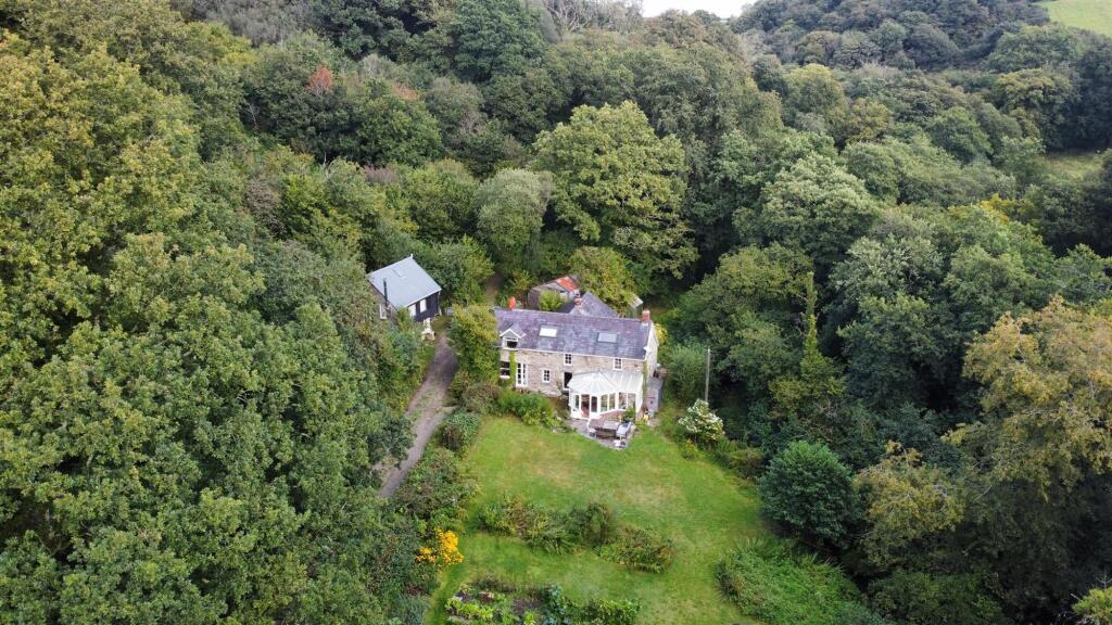 Main image of property: Login, Whitland, SA34