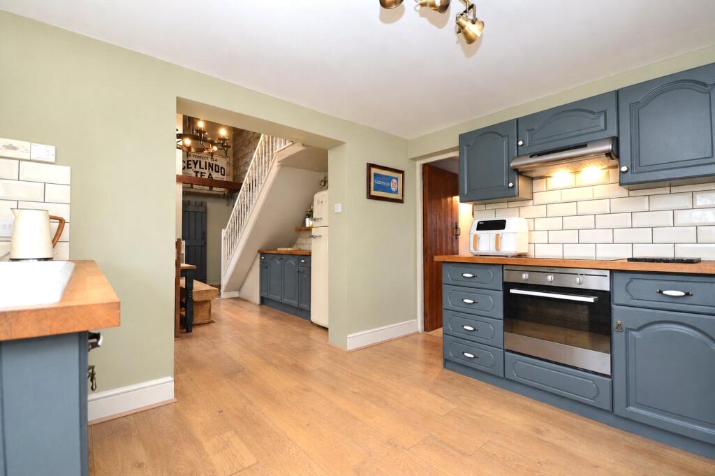 House in Taunton - View 5