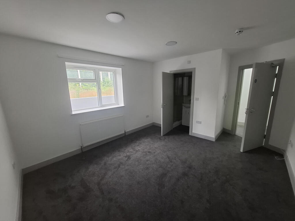 House in Mansfield, Warsop - More