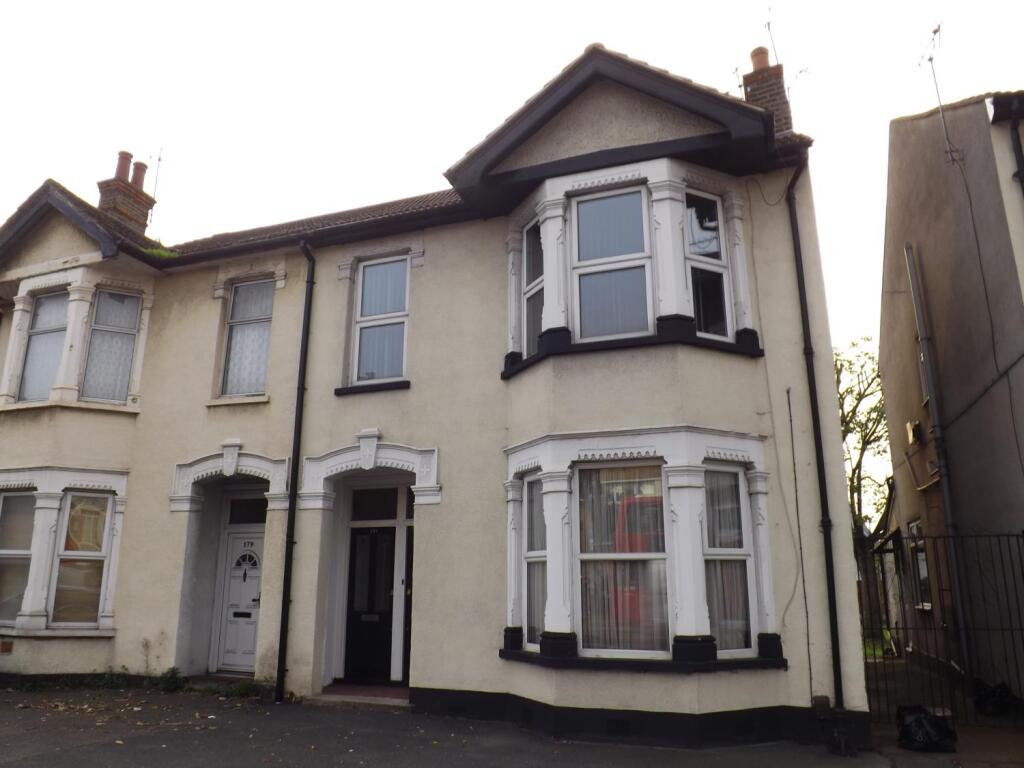 Main image of property: North Street, Romford, Essex, RM1 1DT