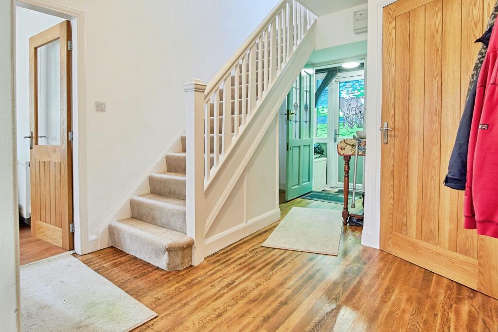 Groveley Lane, Cofton Hackett, B45 photo 5