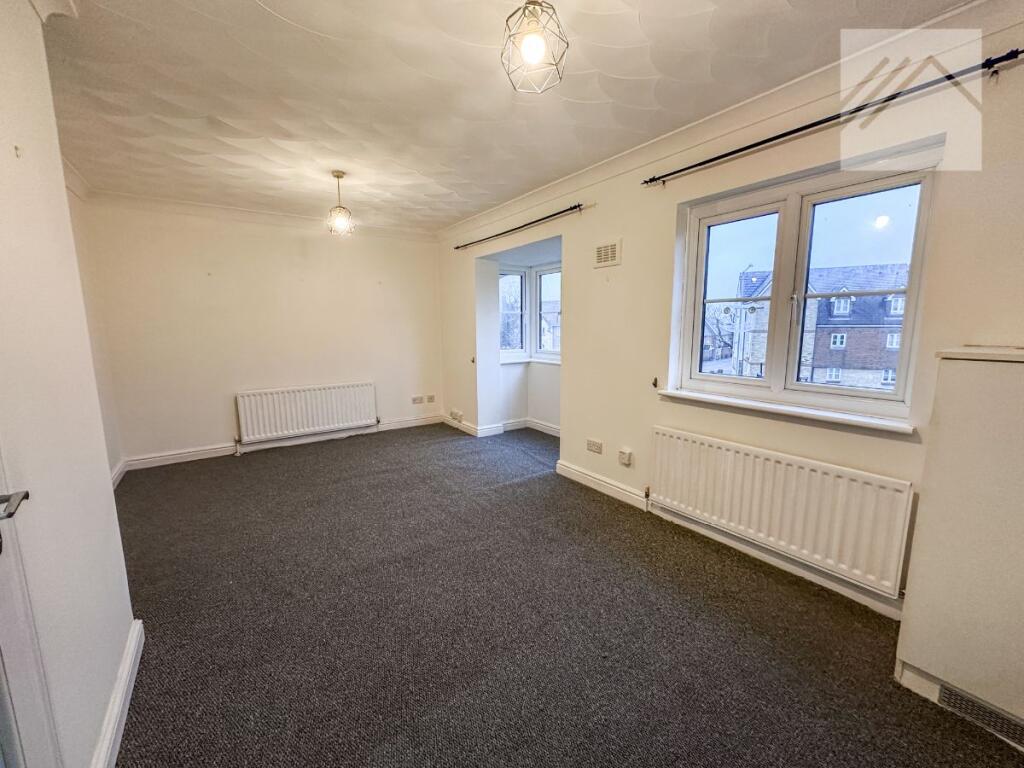 Apartment in Thurrock, Essex - View 5