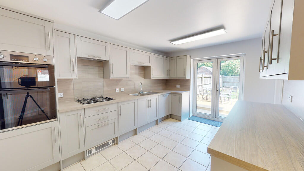 House in Gloucester - View 2