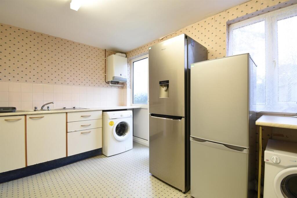 Ely Close, Stevenage – pohled 4
