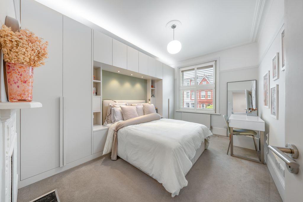 Apartment in London - View 2