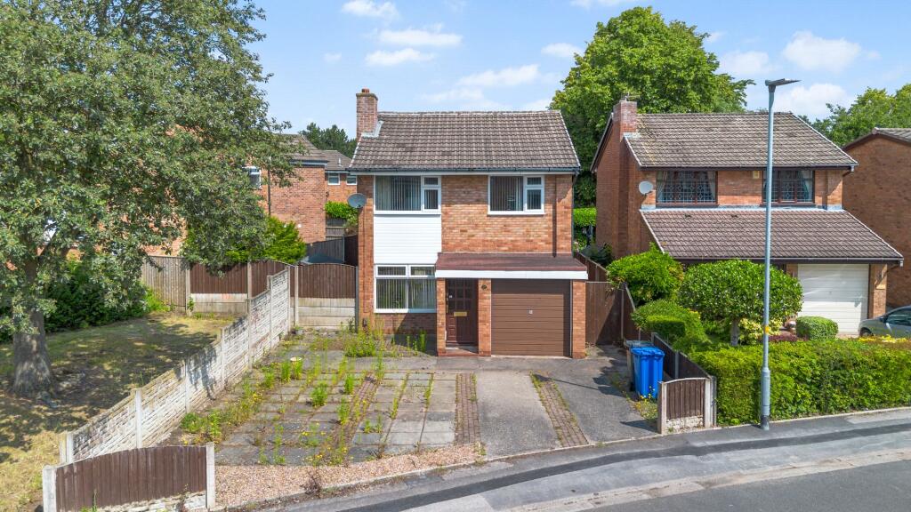 Main image of property: Mapplewell Crescent, Great Sankey, WA5