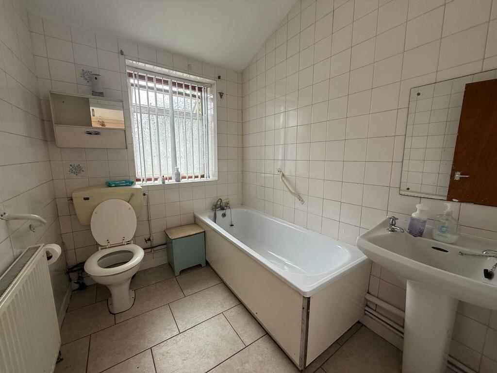House in Mansfield, Meden Vale, Warsop - View 6
