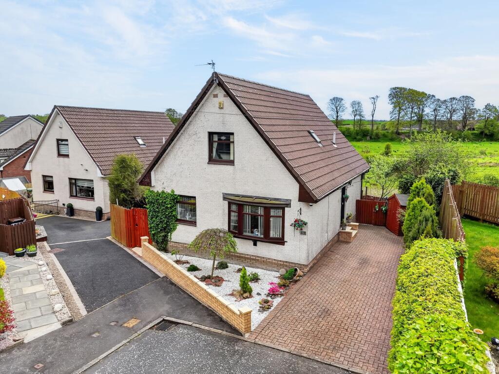 Main image of property: 5 Craufurdhill Place, Crosshouse, Kilmarnock, KA2 0LX