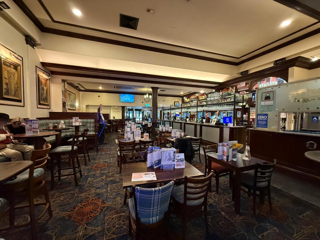 Kentish Drovers Peckham  Internal 2.JPG