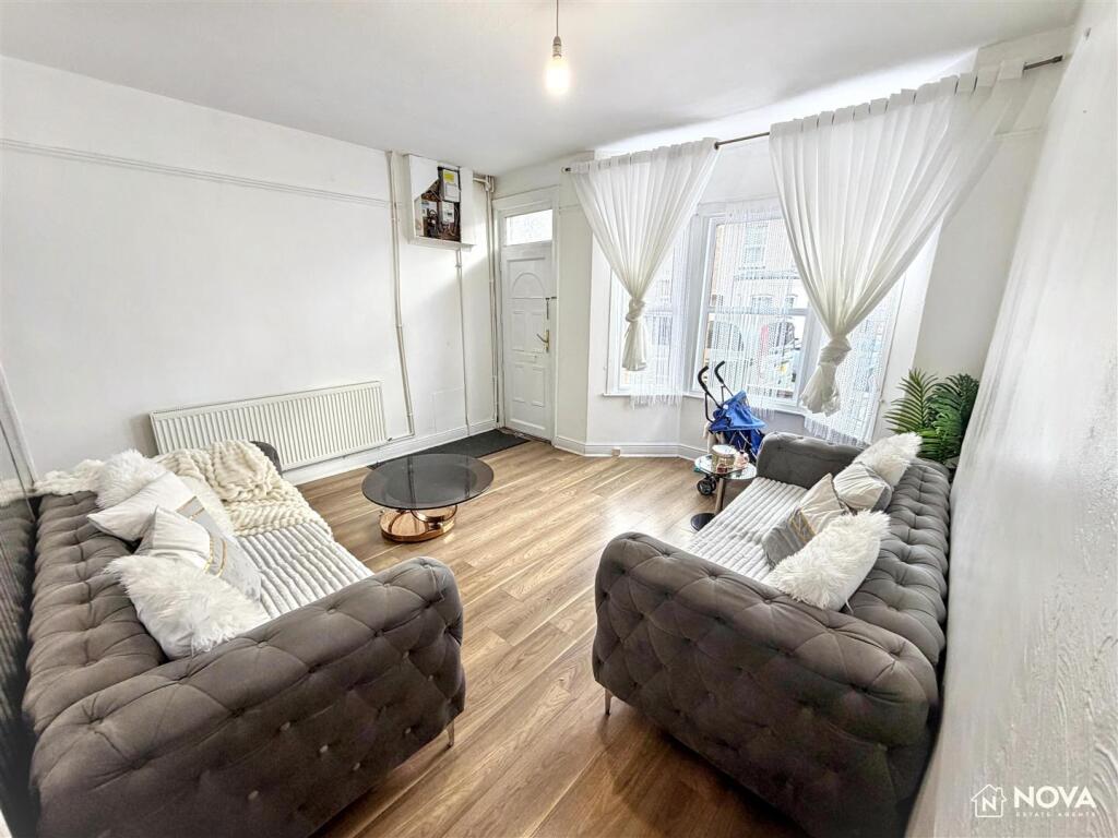 House in Luton - More