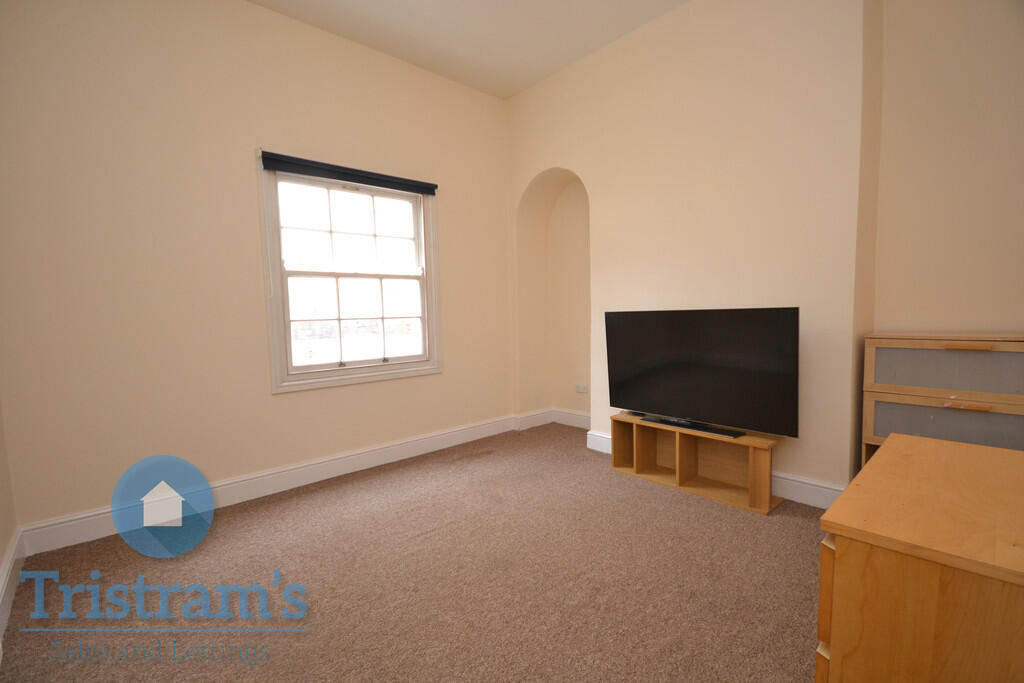 House in Nottingham - View 4