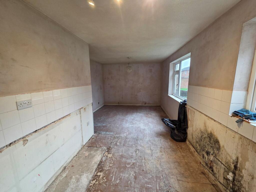 House in Redditch, Church Hill South - More
