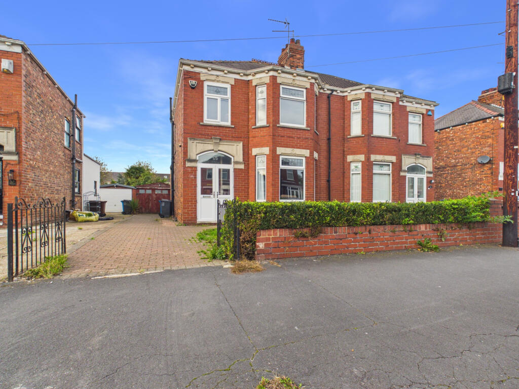 3-bed semi-detached on Waldegrave Avenue,  Hull, HU8, £215,000