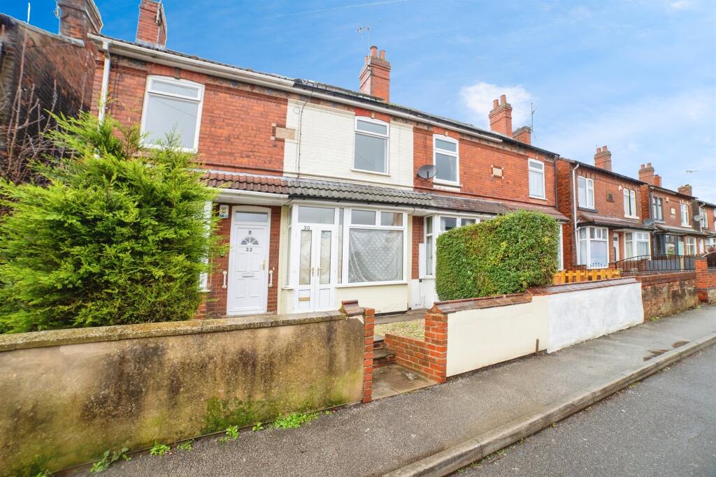 3-bed terraced on Lucknow Drive, Sutton-In-Ashfield, £130,000