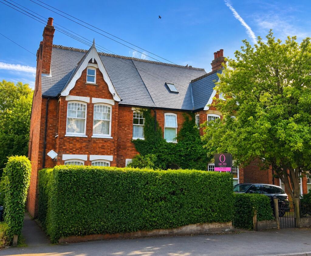 Main image of property: High Street, Berkhamsted, HP4