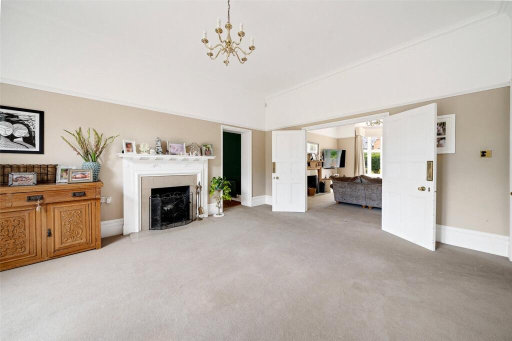 Holbrook Lane, Chislehurst photo 5