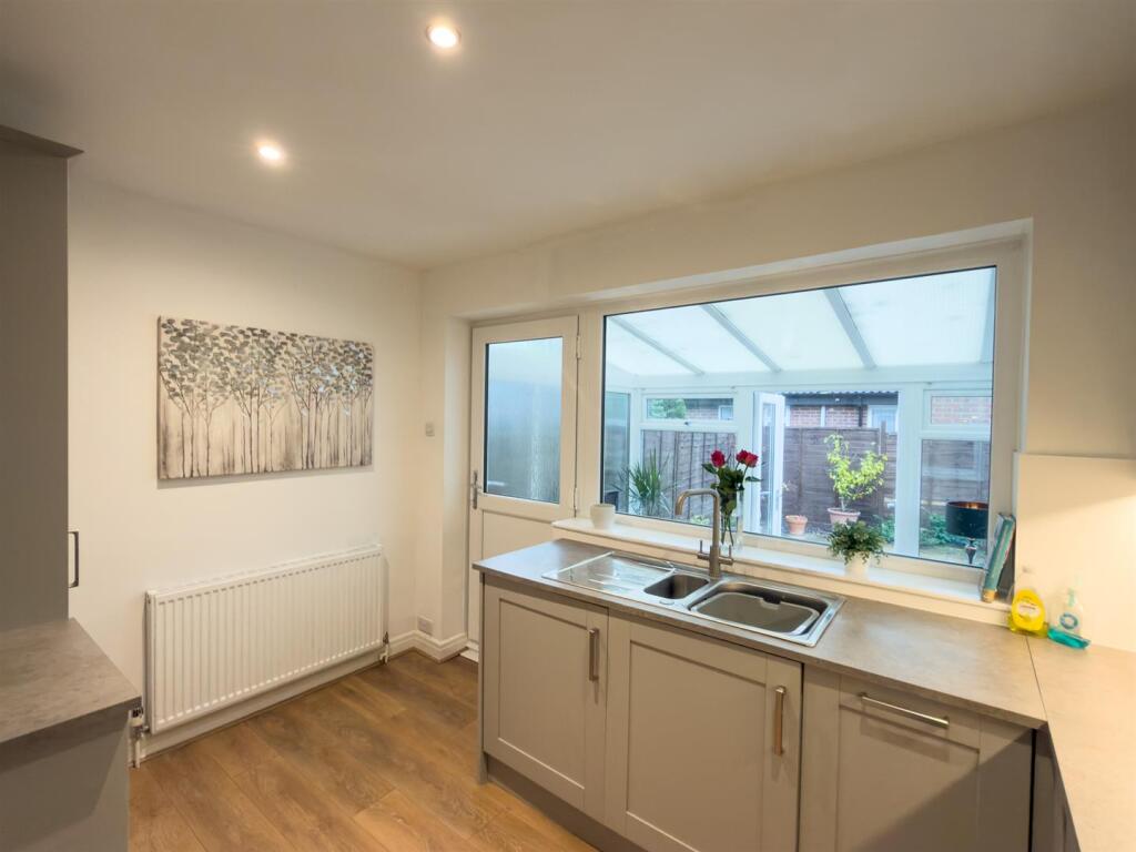 Plane Tree Croft, Alwoodley, Leeds, West Yorkshire. photo 4