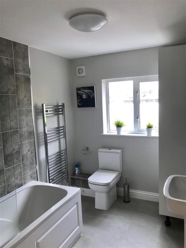 House in Gloucester, Kingsholm - View 4