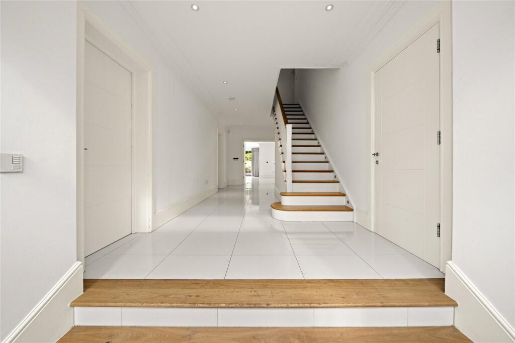 Sandy Lane, Cobham, Surrey, KT11 – pohled 3