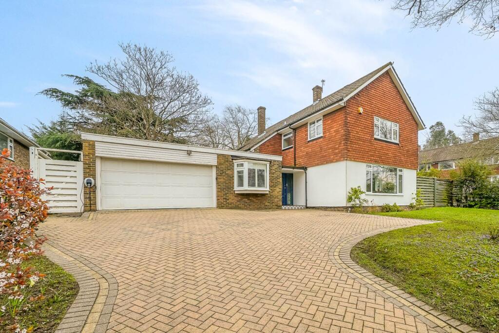 Main image of property: Alleyn Park, West Dulwich, SE21