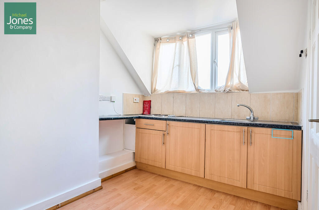 Apartment in Brighton - View 5