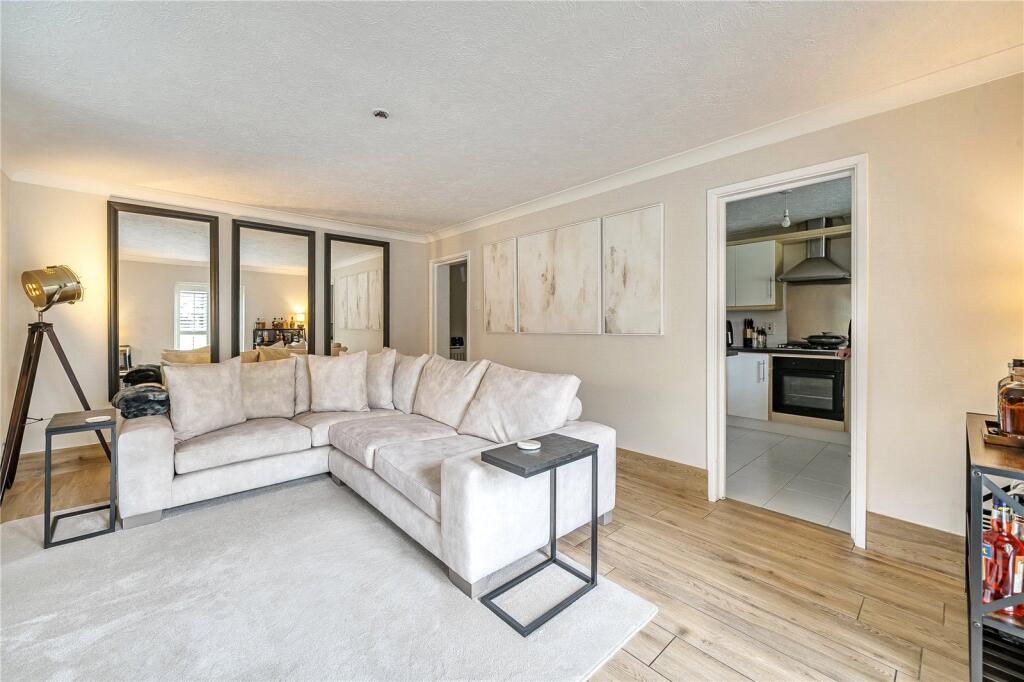 Apartment in Berkshire, Arborfield and Newland - View 5