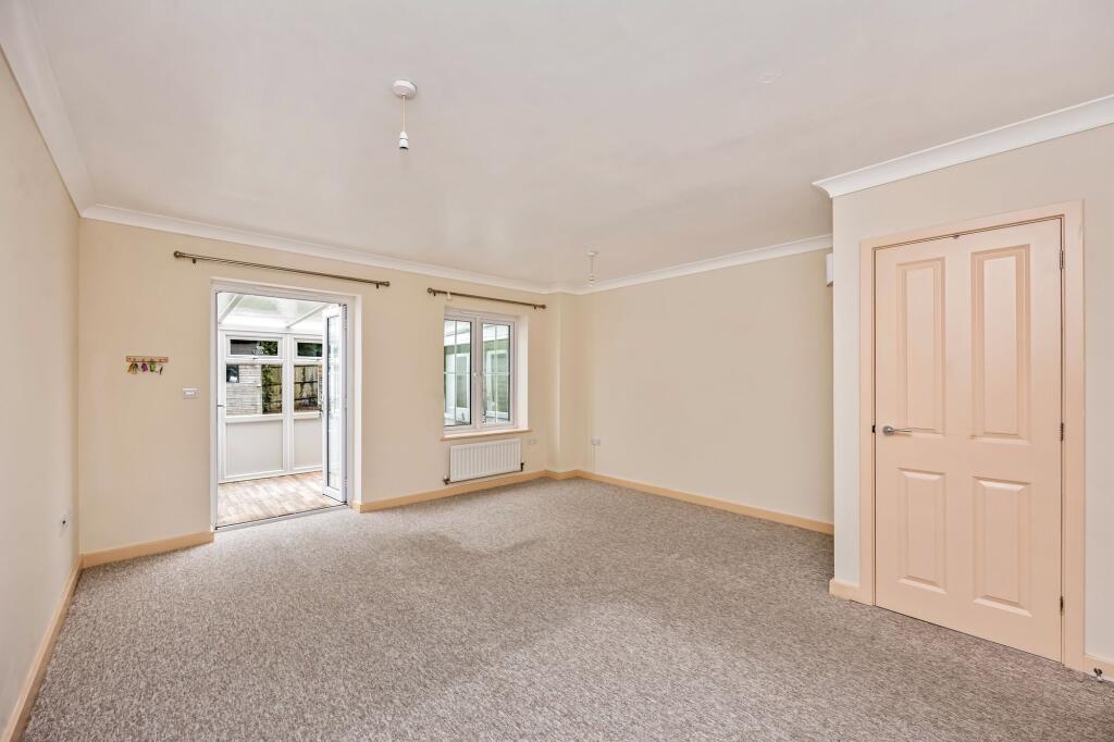 House in Redhill - View 4