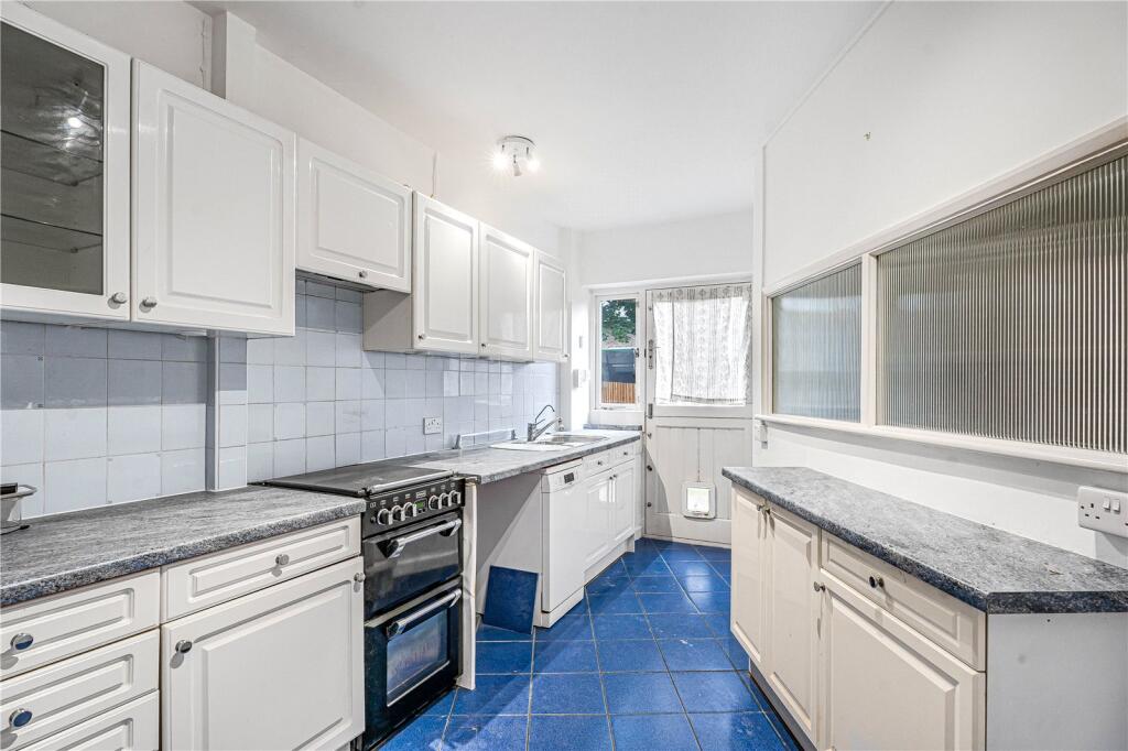 House in London, Roehampton - View 3