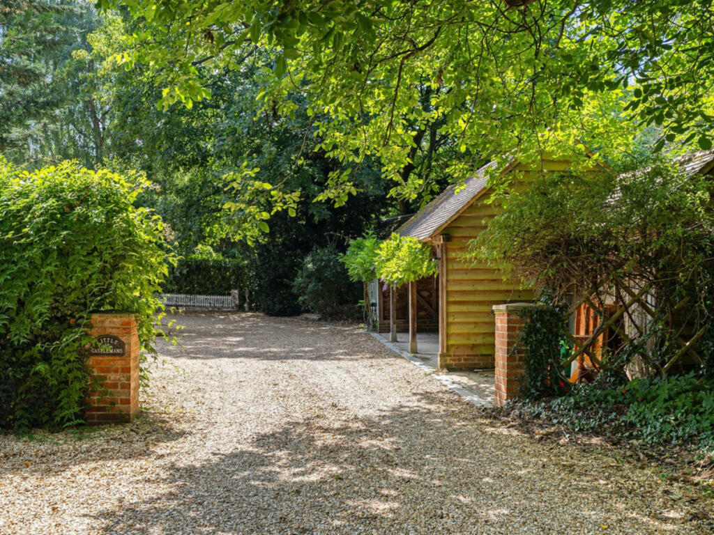 House in Reading - View 2