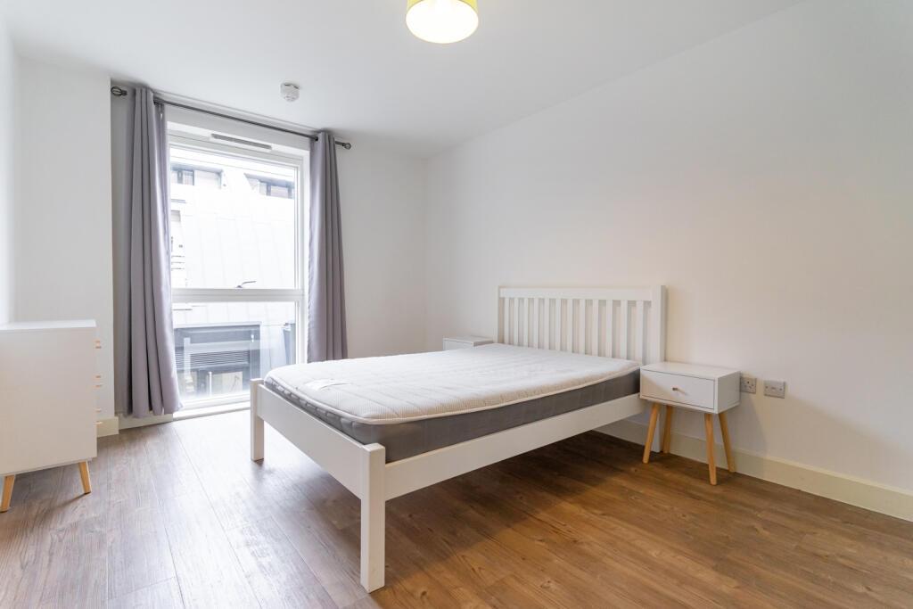 Apartment in London - More