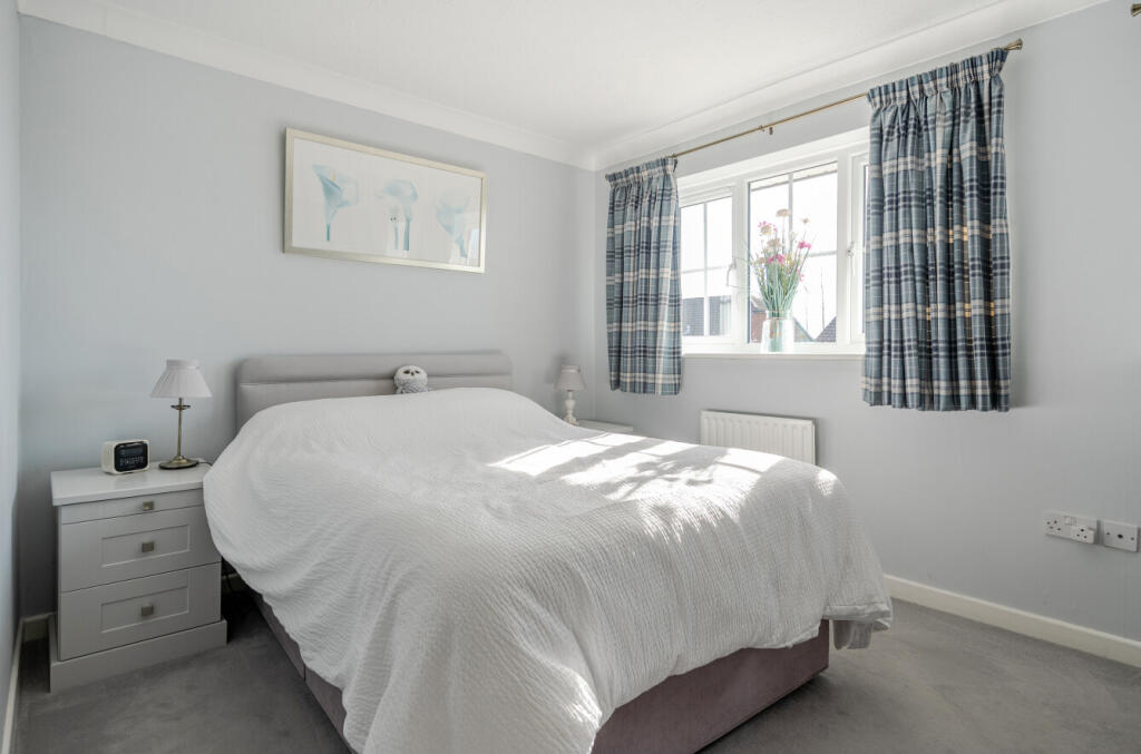 Templecombe Road, Bishopstoke, Eastleigh, Hampshire, SO50 photo 5