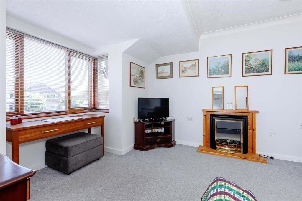 Apartment in Worthing, Goring-by-Sea - View 3