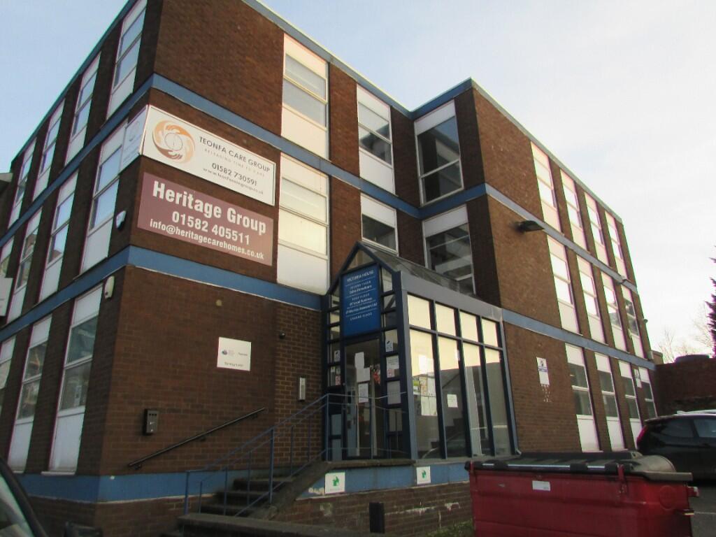 Main image of property: Victoria Street, Luton, Bedfordshire, LU1