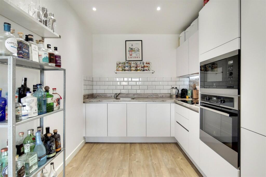 Apartment in London - View 2